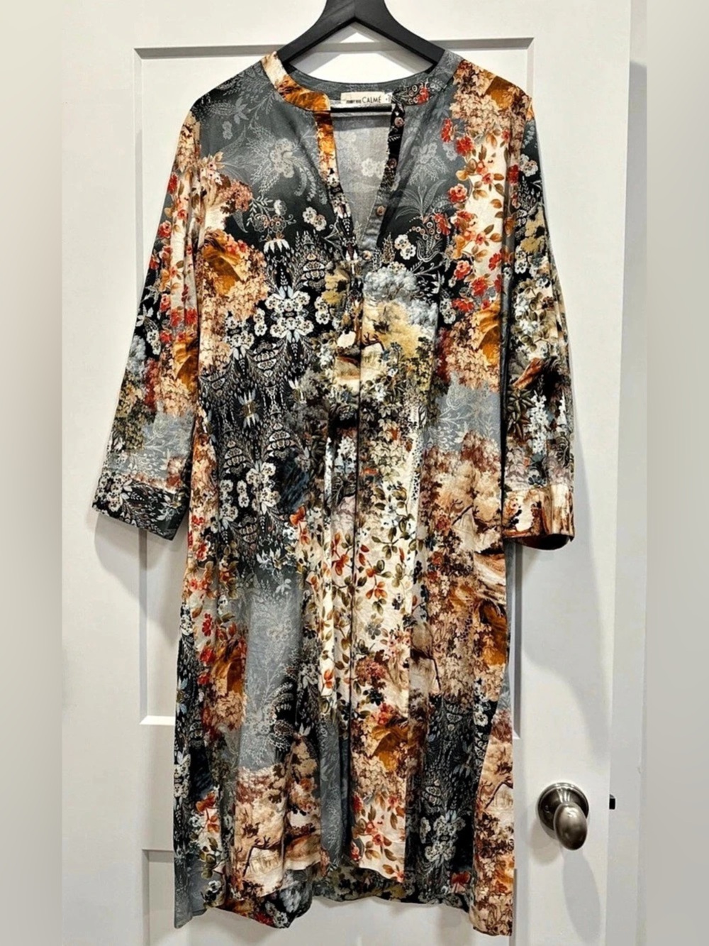 Johnny Was Calmé Floral Midi Dress in Gray & Orange Like New Medium